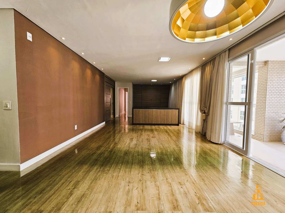  - Apartamento alto padrão com 182m² no Cristo Rei, varanda gourmet e marcenaria completa