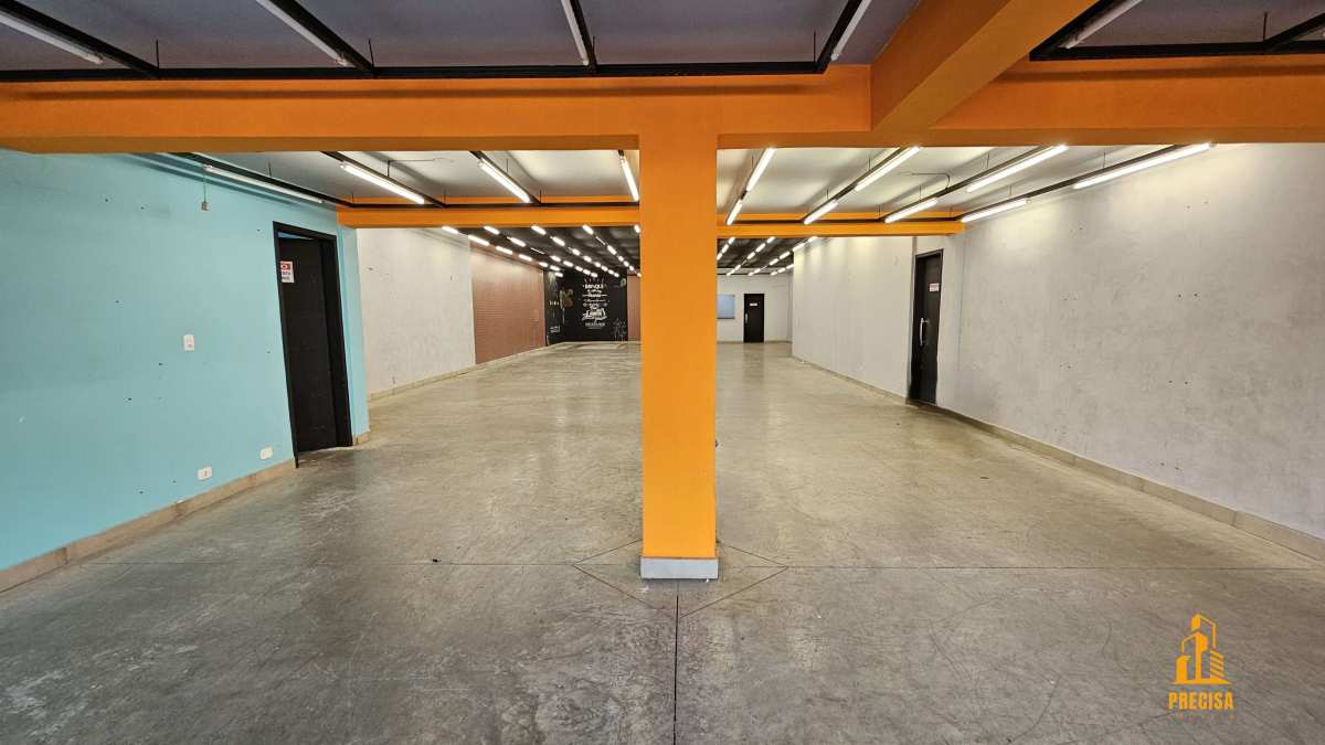  - Prédio Comercial de 800m2 no Alto da XV | Loja, Consultórios e Academia Locada