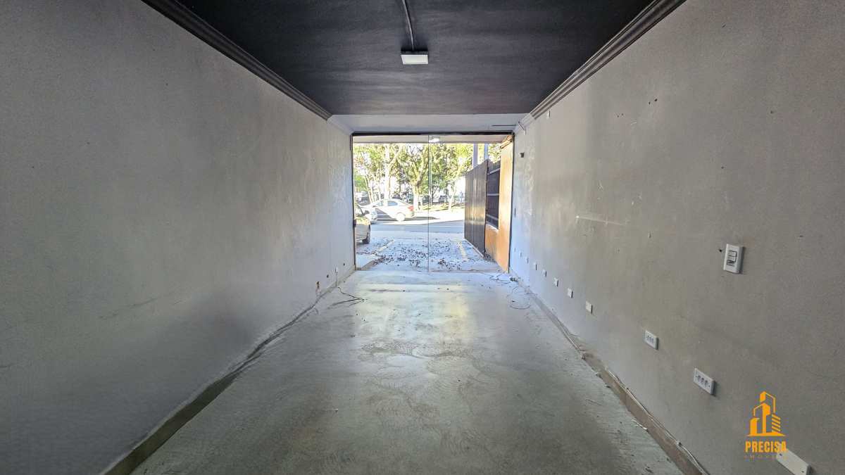  - Prédio Comercial de 800m2 no Alto da XV | Loja, Consultórios e Academia Locada
